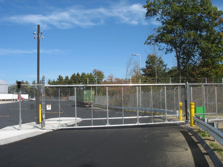 Commercial fence