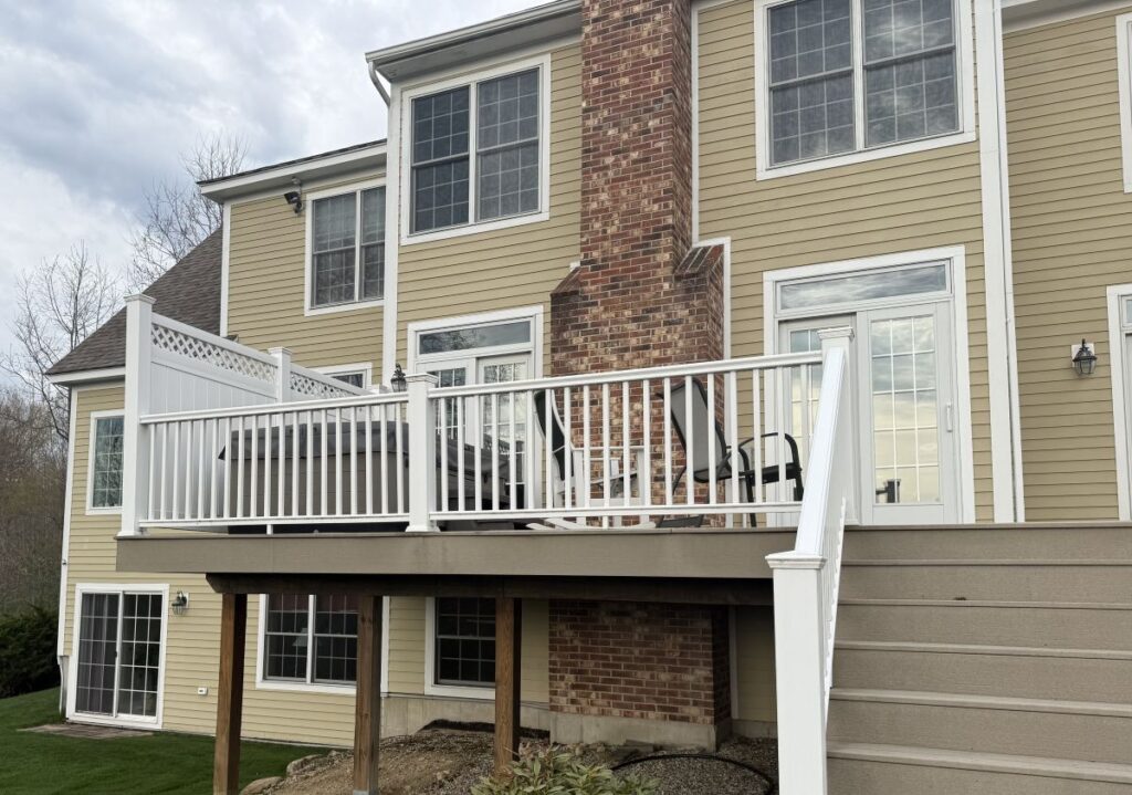 White vinyl deck railing