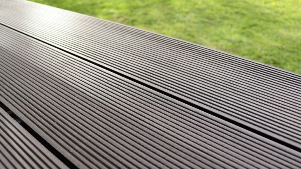 Outdoor plastic composite brown floor