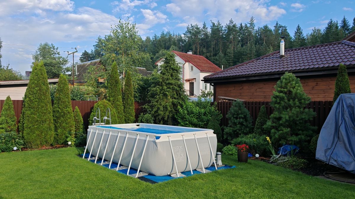 above ground pool