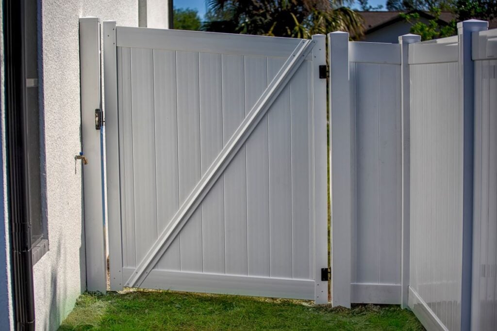 White Vinyl Fence with Gate