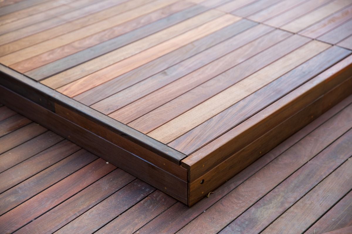 moistureshield composite decking